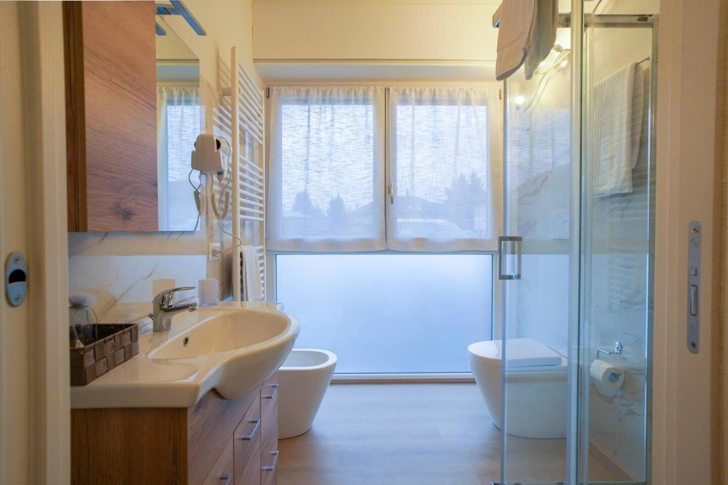 Gelsomino Suite Leonardo Academy, Mxp & Laghi 세스토 칼렌데 외부 사진